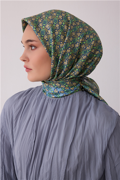 Yeşil Geometrik Desen %100 Twill İpek Eşarp 4403-82