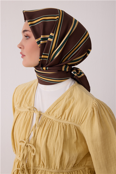 Kahverengi Geometrik Desen %100 Twill İpek Eşarp 4405-51