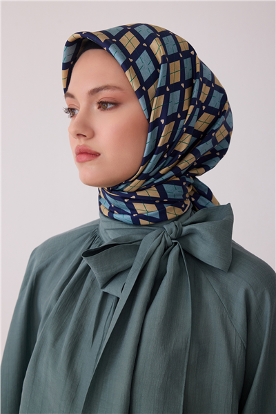 Mavi Geometrik Desen %100 Twill İpek Eşarp 4408-81