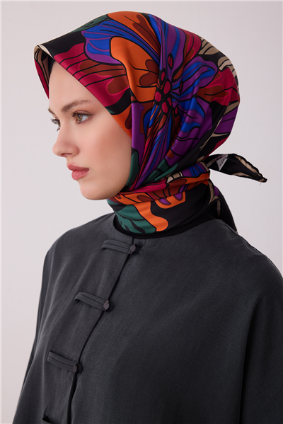 Siyah Çiçek Deseni %100 Twill İpek Eşarp 4413-50