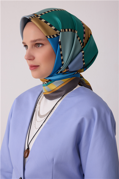 Yeşil Geometrik Desen %100 Twill İpek Eşarp 4419-81