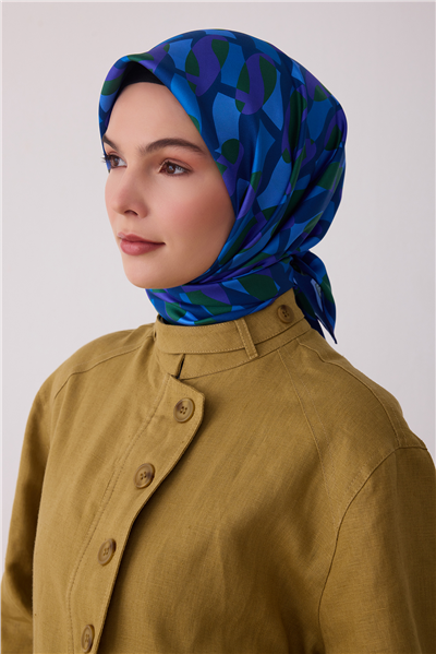 Mavi Geometrik Desen %100 Twill İpek Eşarp 4420-51