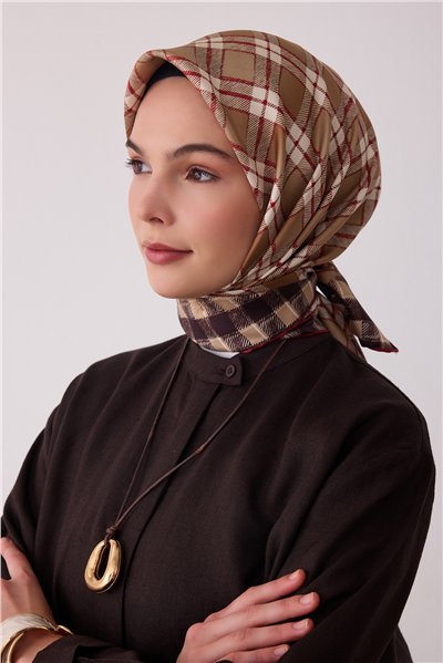 Bej Geometrik Desen %100 Twill İpek Eşarp 4421-03