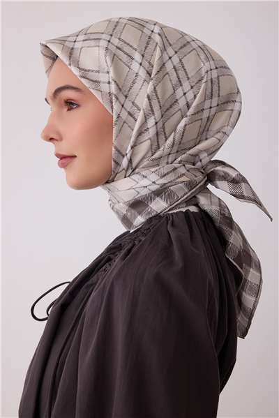 Ekru Geometrik Desen %100 Twill İpek Eşarp 4421-57