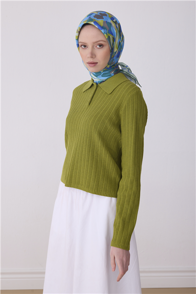 Yeşil Çiçek Desen %100 Twill İpek Eşarp 4312-82