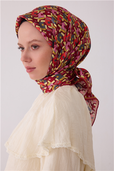 Kırmızı Geometrik Desen %100 Twill İpek Eşarp 4402-51