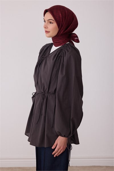 Kırmızı Geometrik Desen %100 Twill İpek Eşarp 4425-52
