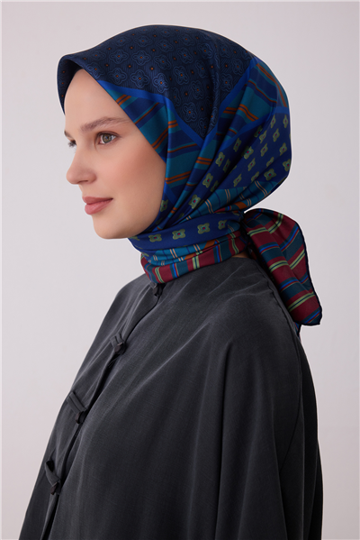 Lacivert Geometrik Desen %100 Twill İpek Eşarp 4423-80
