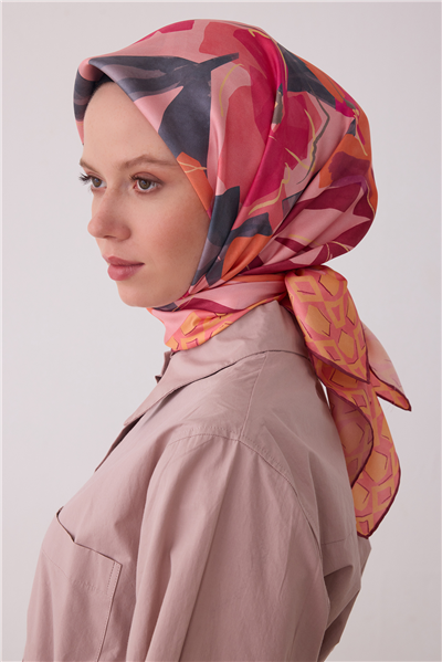 Pembe Çiçek Deseni %100 Twill İpek Eşarp 4426-01