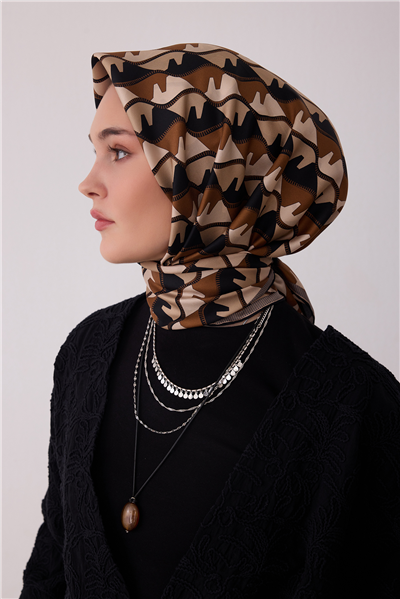 Siyah Geometrik Desen %100 Twill İpek Eşarp 4406-05