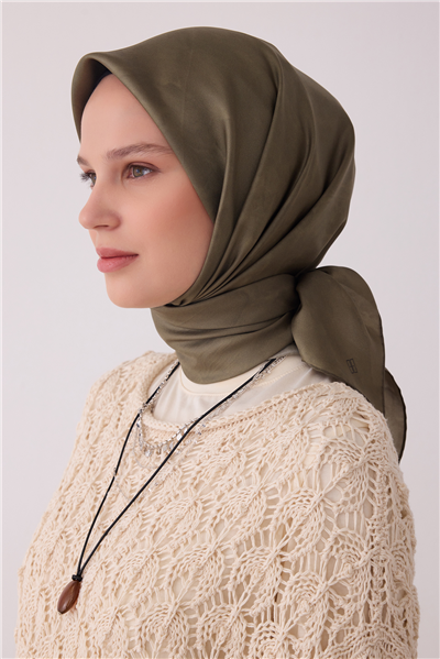 Yeşil Soyut Desen %100 Twill İpek Eşarp 4428-04