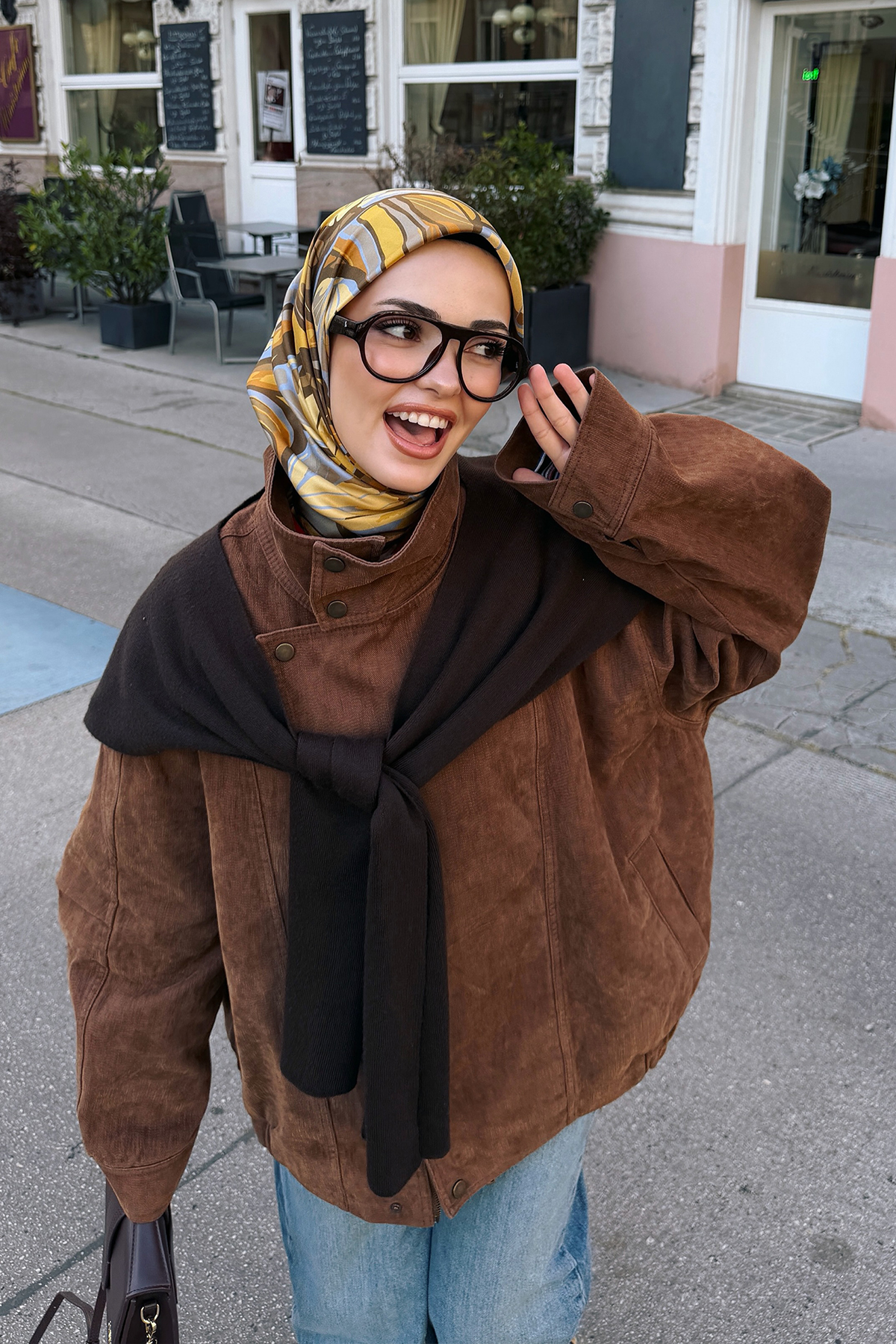 Kübra Koç - Sarı Soyut Desen %100 Twill İpek Eşarp