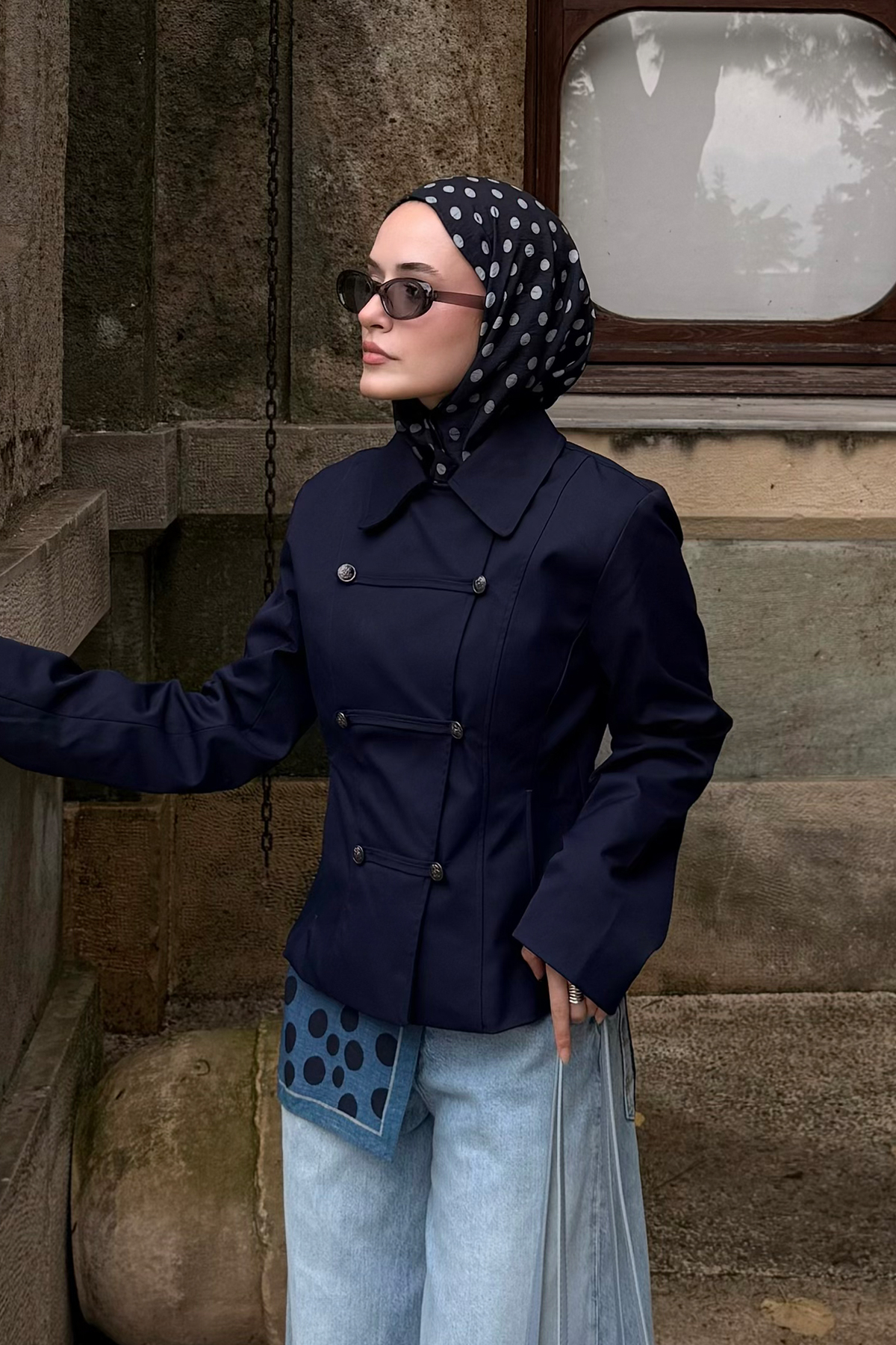 Özge Şener - Belli Fresh Puantiye Desen Lacivert Lena Şal