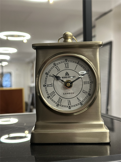 Antik Metal Masa Saati