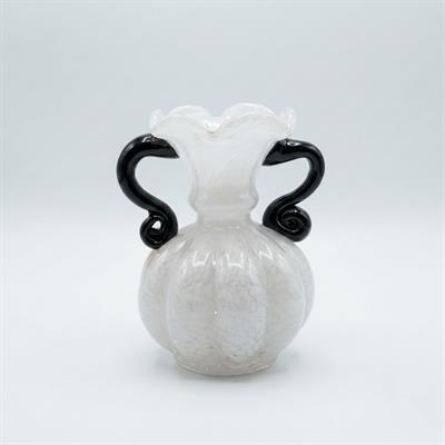 Beyaz Siyah Kulplu Vazo