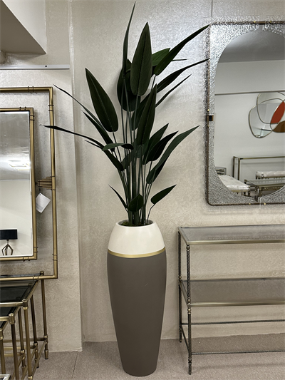 Fiber Saksıda Çiçek Arajmanı