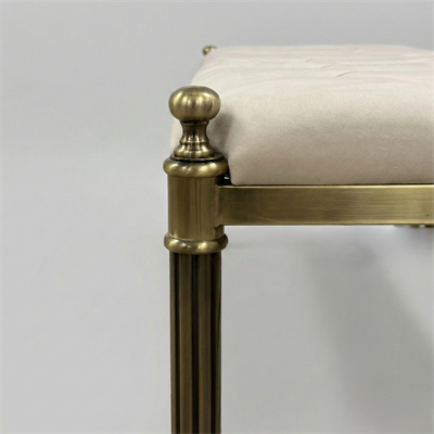 Kapitoneli Uzun Bench