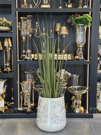 Metal Saksılı Yapay Çiçek Arajmanı