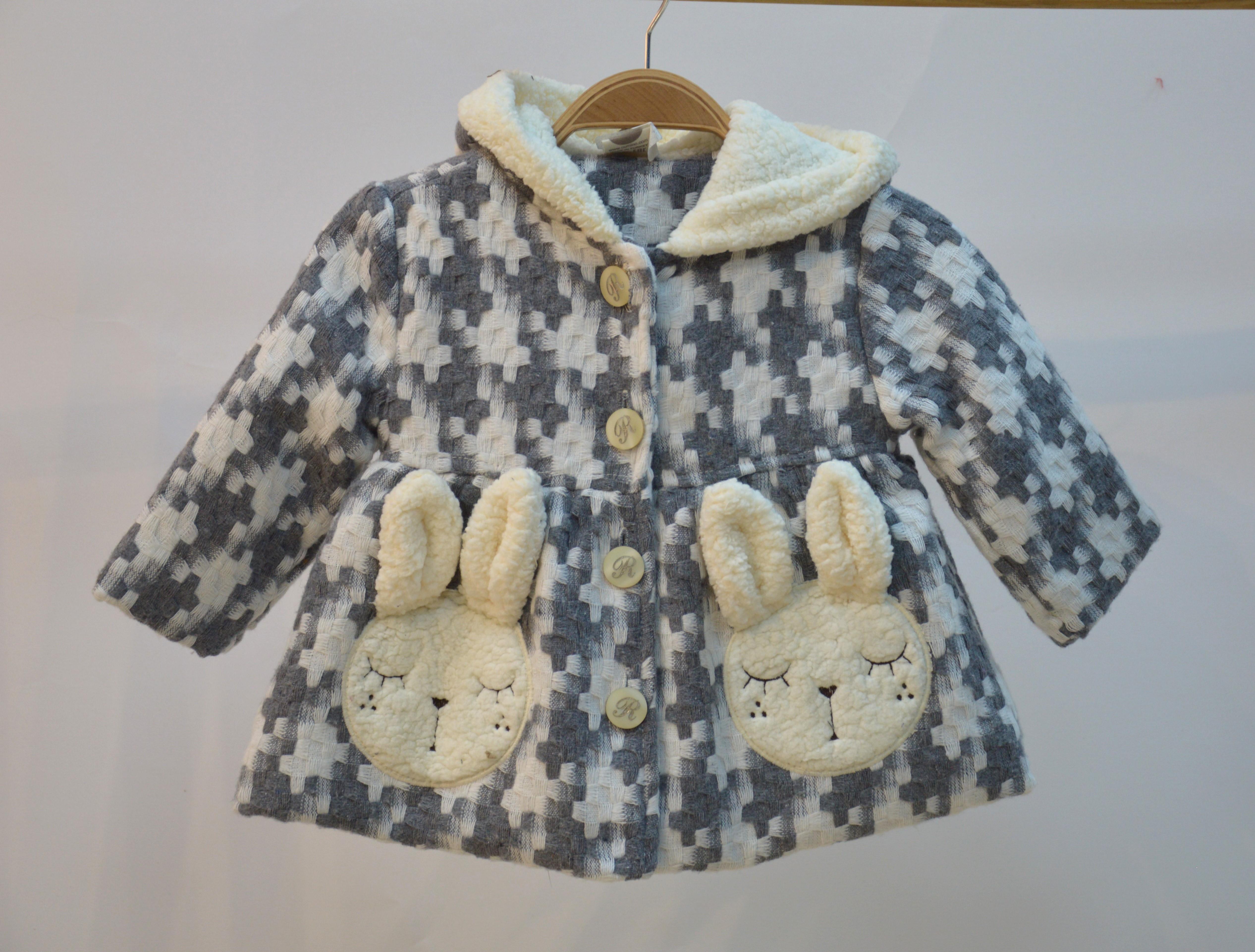 KAZAYAĞI DESENLİ  KIZ BEBE MONT