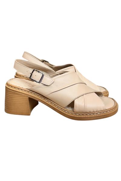 Bej Hakiki Deri Çapraz Bantlı Puf Taban Topuklu Sandalet 