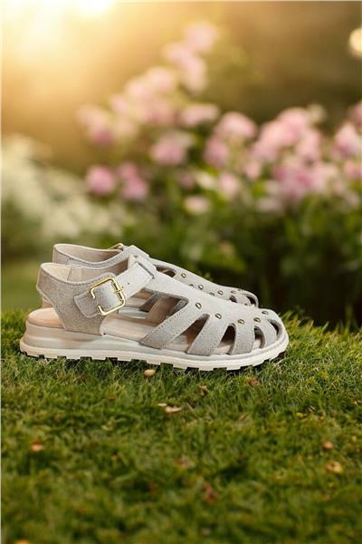 Bej Hakiki Deri Süet Burnu Kapalı Arkası Açık Troklu Sandalet