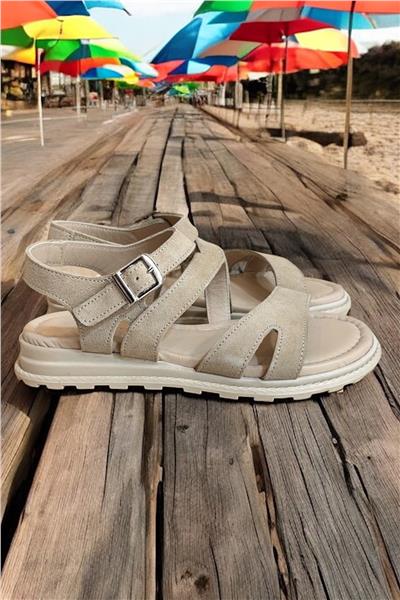 Bej Hakiki Süet Deri Çapraz Bantlı Sandalet 