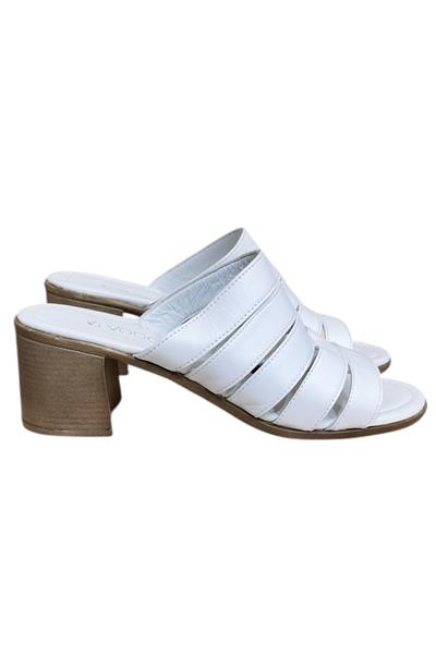 Beyaz Hakiki Deri Bant Detay Topuklu  Comfort Taban Topuklu Terlik