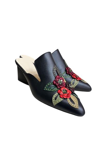 Siyah Hakiki  Deri Çiçek Motifli El Yapımı Terlik 