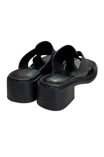 Siyah Hakiki Deri Puf Taban Çapraz Bantlı Terlik 