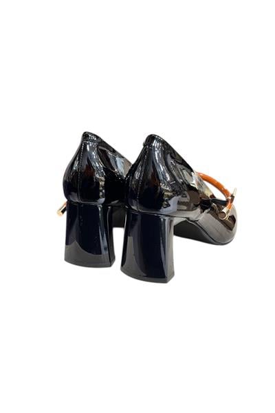 Siyah Rugan Hakiki Deri Burnu Taba Rugan Bantlı  Topuklu Ayakkabı