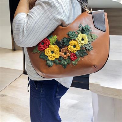 Taba  Hakiki Deri Çiçek Motifli El Yapımı Omuz ve El Çantası