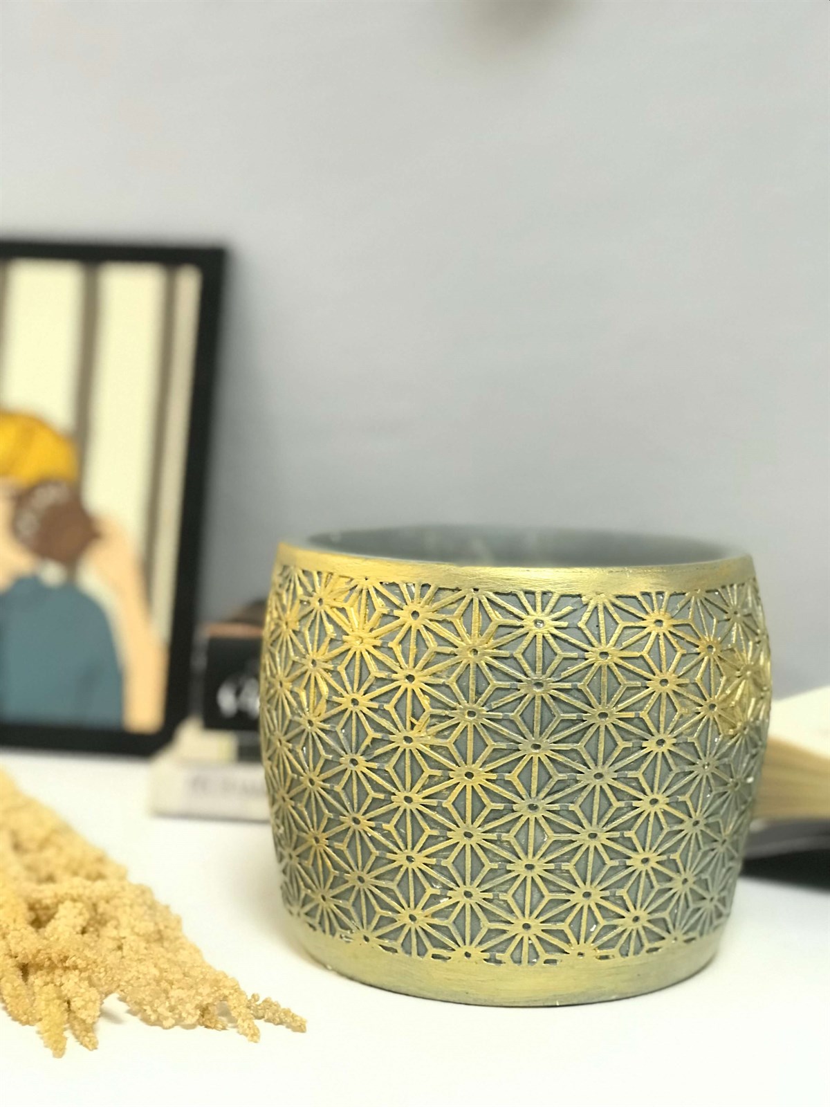 Eskitme Gold Desenli Dekoratif Beton Saksı