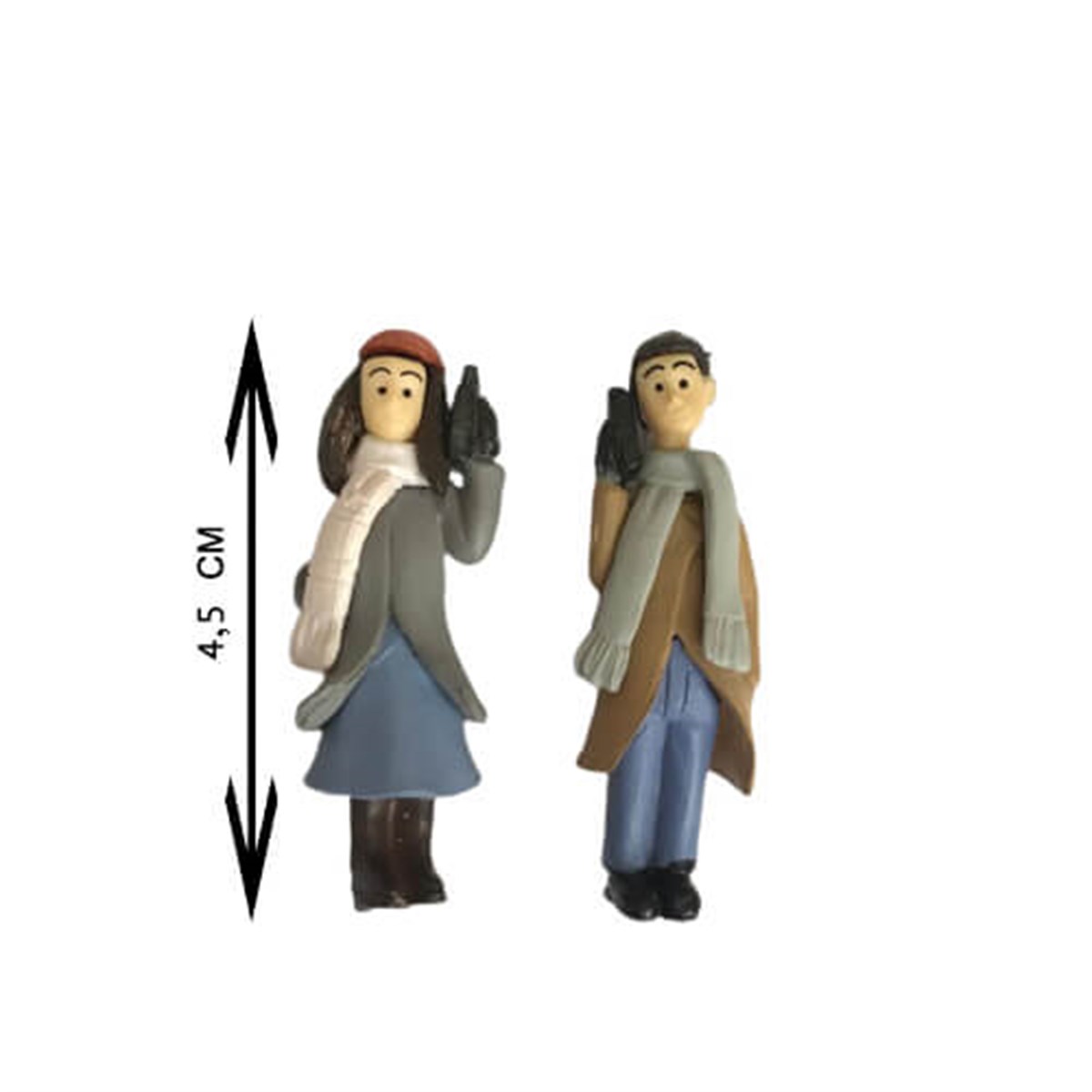 Telefonla Konuşan Genç Çift