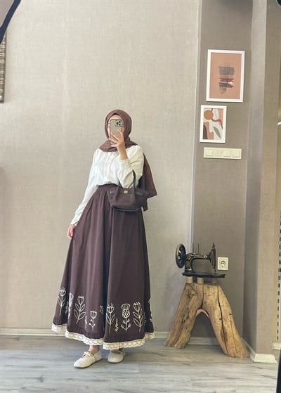 Altı nakış işlemeli kahve etek - 1111