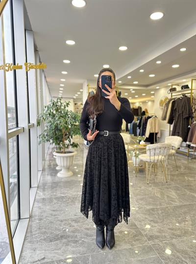 Asimetrik Kesim Etek Siyah