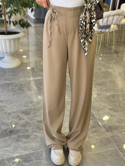 Beli Bağcıklı Dökümlü Pantolon