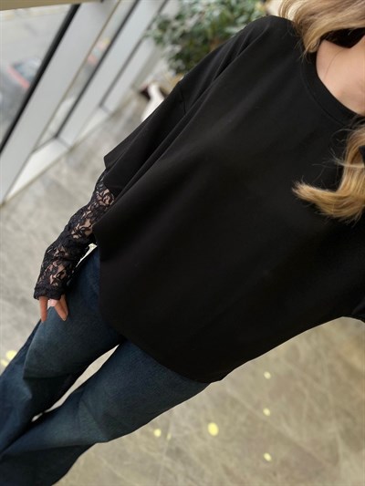 Dantel Detaylı Tişört