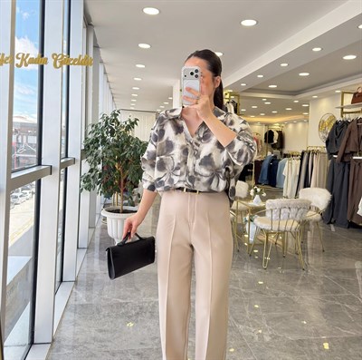 Gold Düğme Detaylı Pantolon