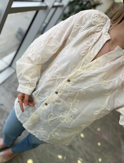 İşleme Detay Gömlek Krem