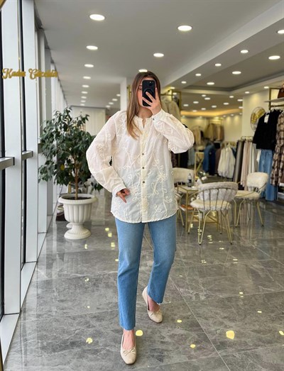 İşleme Detay Gömlek Krem