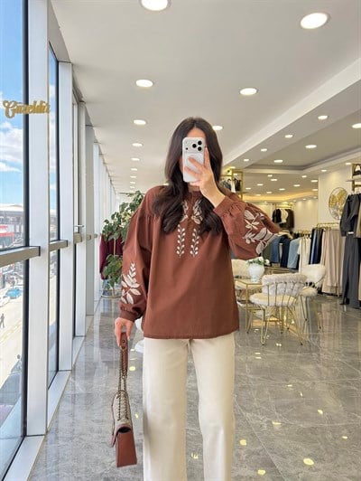 İşlemeli Gömlek Kahve Krem
