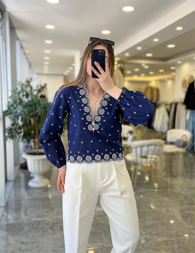 Lacivert İşlemeli Gömlek