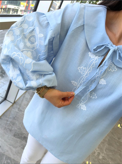 Mavi Balon Kol İşlemeli Gömlek