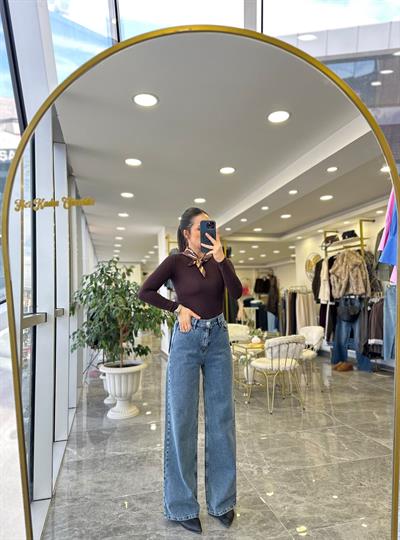 Mavi Dökümlü Jean