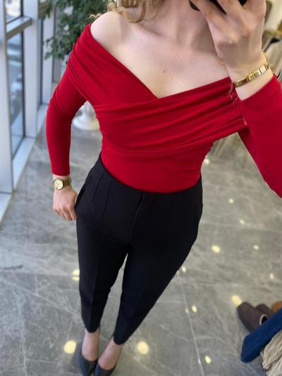 Omuz Dekolte Bluz Kırmızı