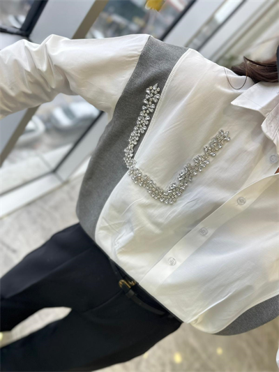 Taş Detaylı Tasarım Gömlek