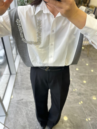 Taş Detaylı Tasarım Gömlek