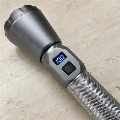 Everton RT-260 60W 6000 Lümen Şarjlı LED El Feneri 3 Işık Modlu Dijital Göstergeli Güçlü Uzun Menzilli Kamp Outdoor Acil Durum Feneri
