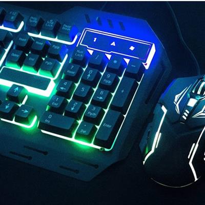 PG-8018 Led Işıklı Oyuncu Klavyesi / Mouse