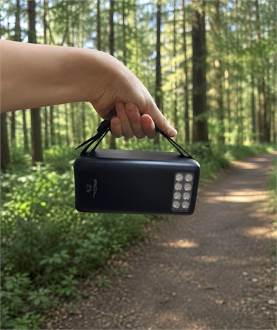 PW-151 60000 mAh Powerbank 20W PD 22.5W QC Dijital Göstergeli Dahili Kablolu LED Fenerli 4 Cihaz Destekli Taşınabilir Şarj Cihazı